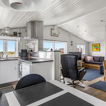 Mortensen - 350m From The Sea By Interhome Lakolk